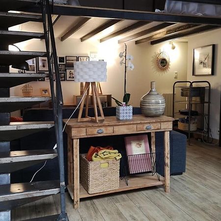 Апартаменты Authentic Loft With Mezzanine & Exposed Stones Heart Of Лион Экстерьер фото