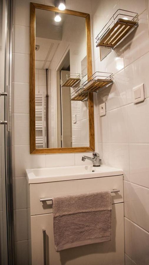 Апартаменты Authentic Loft With Mezzanine & Exposed Stones Heart Of Лион Экстерьер фото